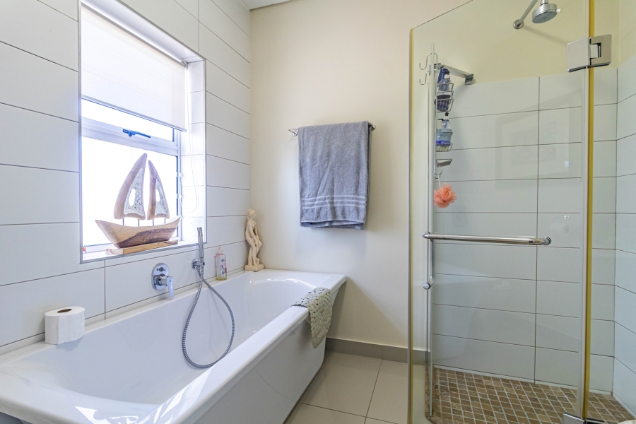 3 Bedroom Property for Sale in Yzerfontein Western Cape